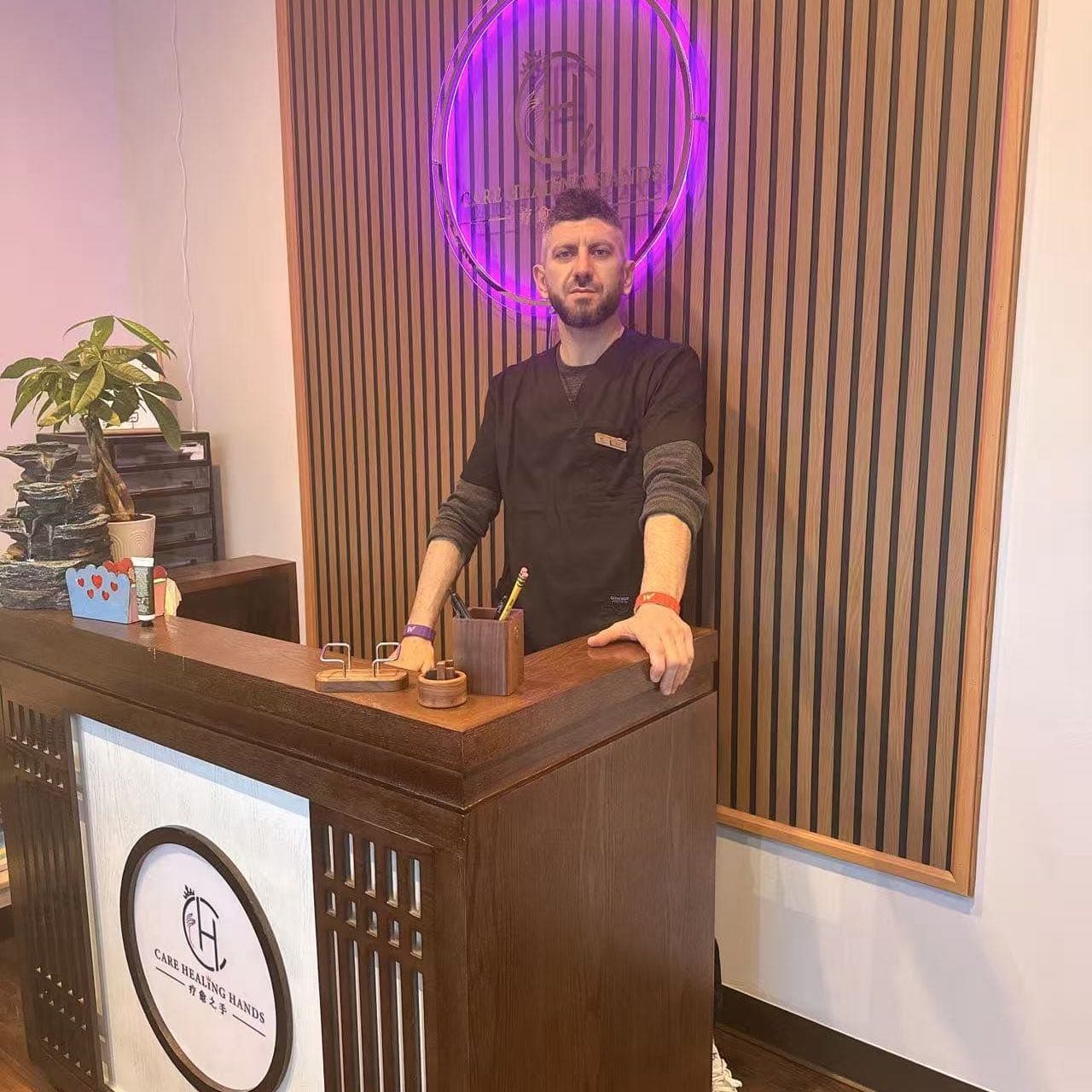 Alex - Massage Therapy - Massage, Deep tissue, Swedish/Relaxation